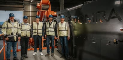 Gerhard Lang Recycling and TOMRA teams together