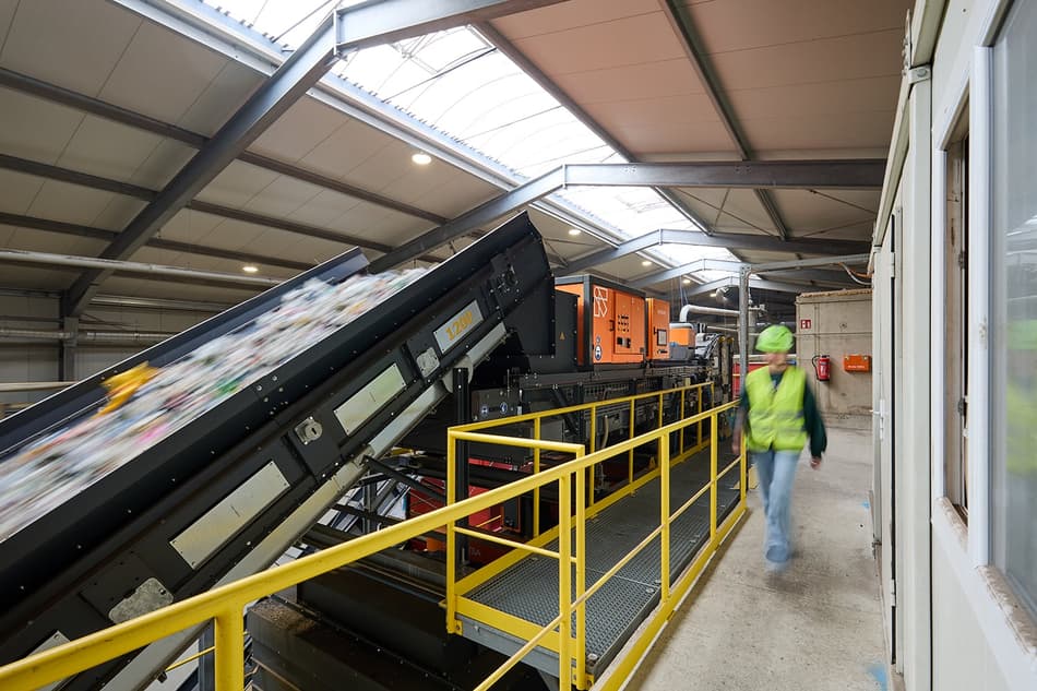 Plastic sorting line at AKR facility