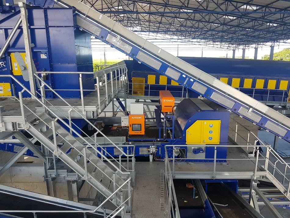 inside the treatment center in EcoParque Pernambuco with TOMRA machines