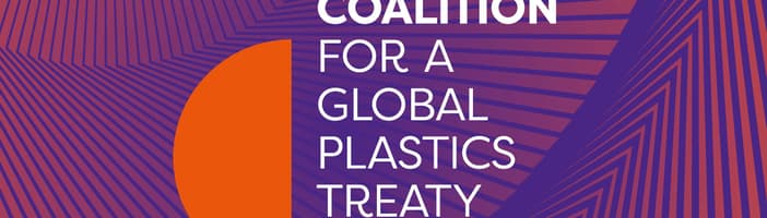 Banner promoting business coalition for a global plastics treaty