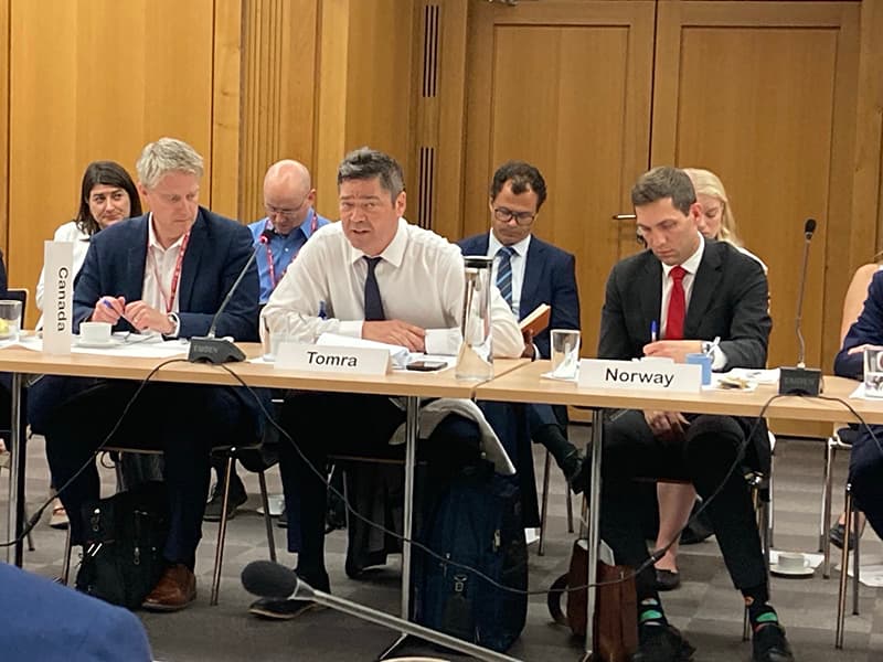 TOMRA's Chuck Riegle at meeting with 14 ministries at INC-5.2 in Geneva.