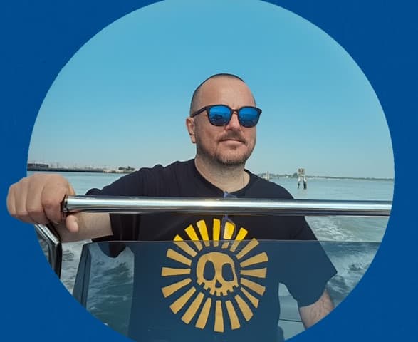 Davide Bertolin, Service Manager