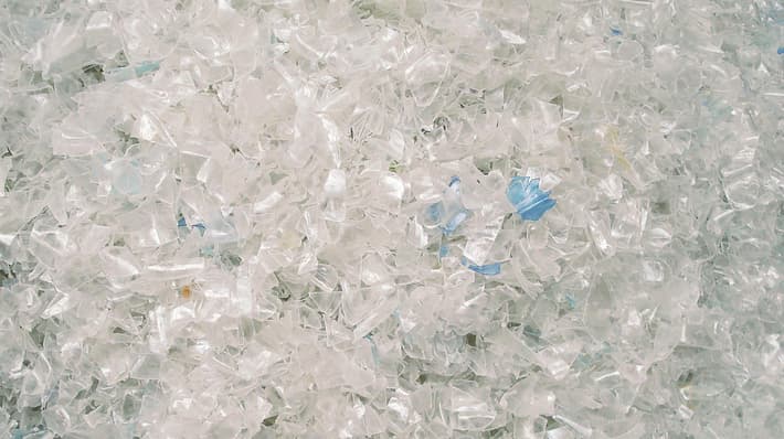 PET flakes