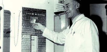 First prototype of TOMRA Reverse vending machine