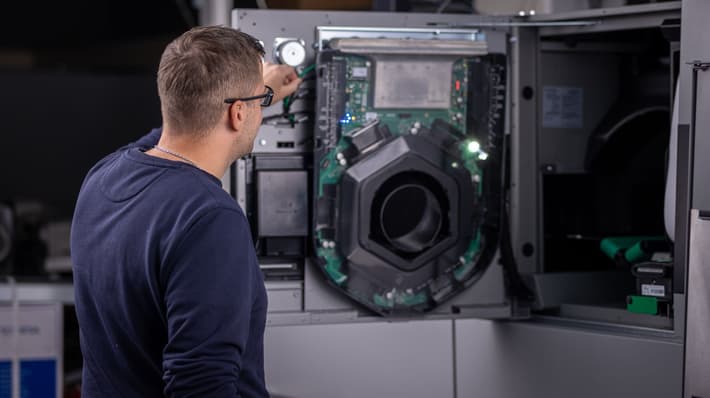 Image of Marius Sommerseth shows Internet of Things in reverse vending machines