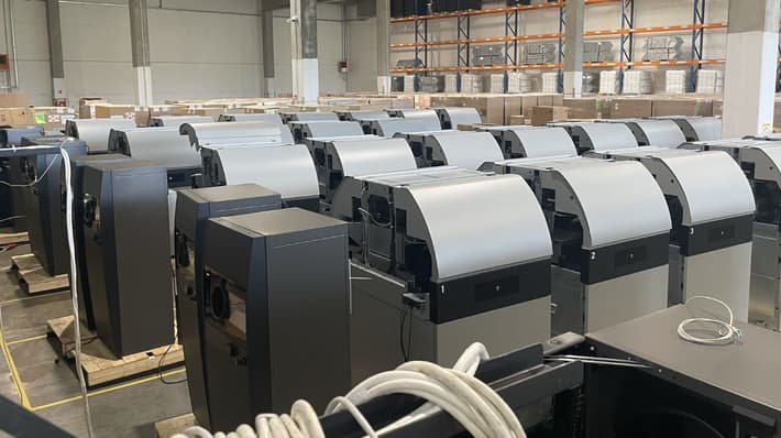 Hungary preconfiguration center for TOMRA reverse vending machines