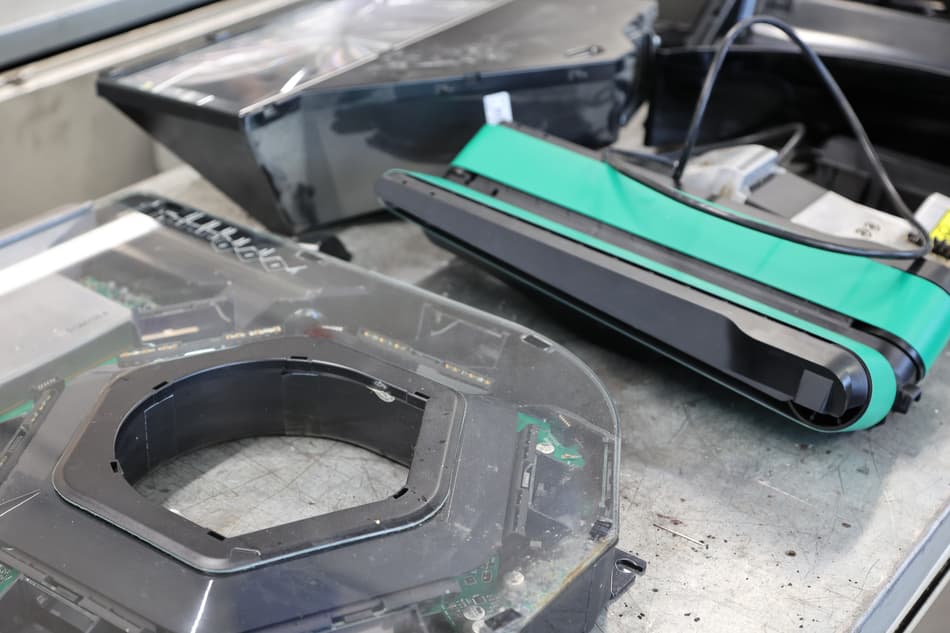 Components from inside a TOMRA T9 reverse vending machines