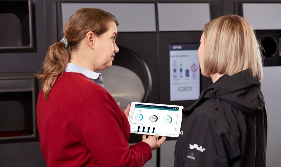 Retailer looking at digital solutions for TOMRA reverse vending machines