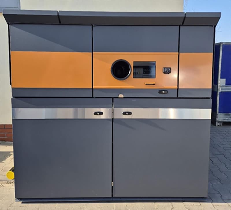 TOMRA Machine front environment