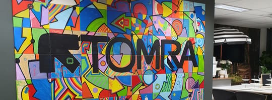 TOMRA mural  img