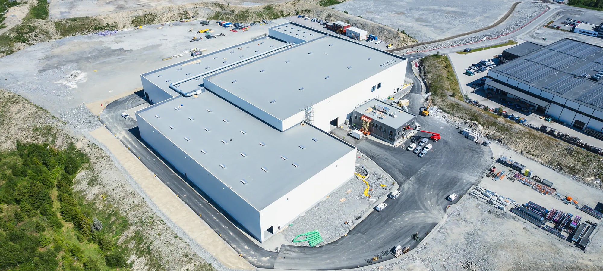 Overhead view of TOMRA Plastretur plastic sorting facility during construction