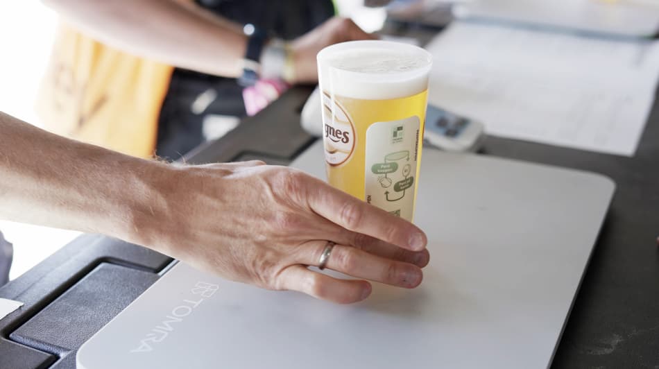 TOMRA Reuse event solution barplate for RFID registration