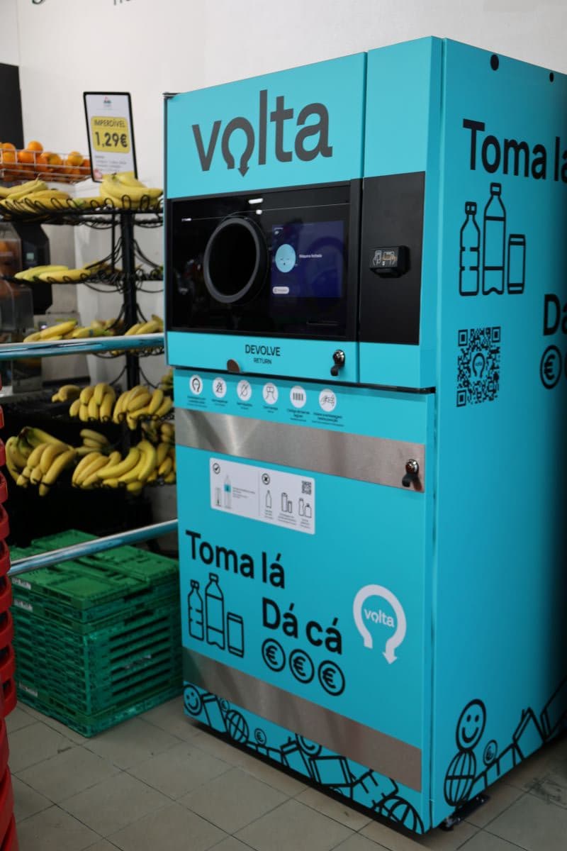 TOMRA reverse vending machine in Portugal deposit return scheme