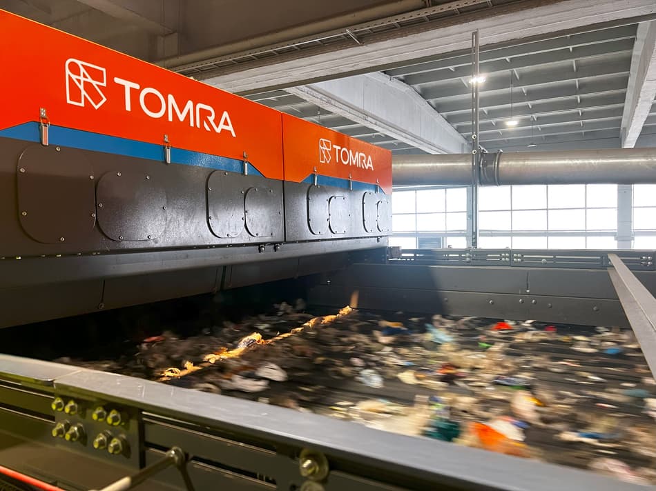 Low-density material on AUTOSORT PULSE conveyer belt