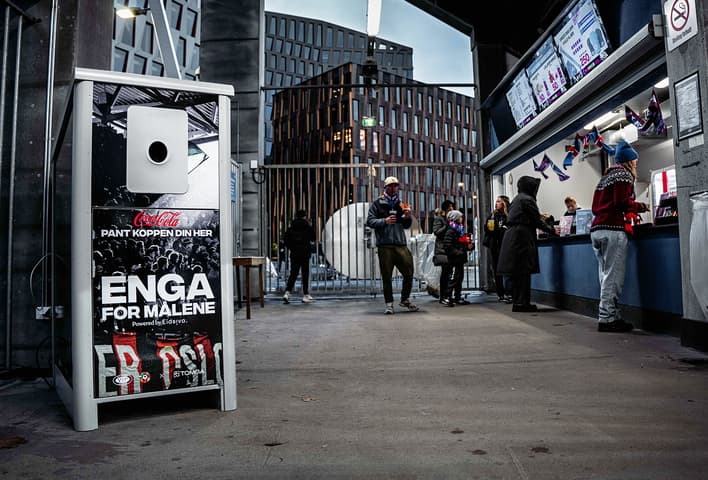 TOMRA Reuse event solution for reusable cups at Intility Arena in Oslo