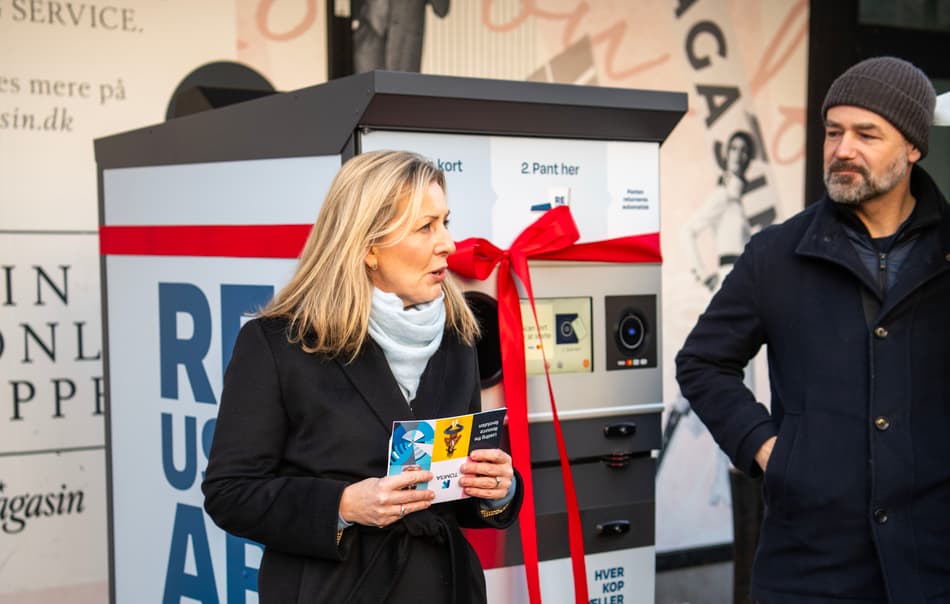 TOMRAs CEO Tove Andersen lancerer officielt Reuse-forsøgsprojektet i Aarhus, Danmark